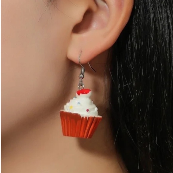 ❤️ FREE Cupcake Cake Boho Peasant Hipster Hippie Pop Art Deco Farm Hip Earrings - Picture 3 of 3